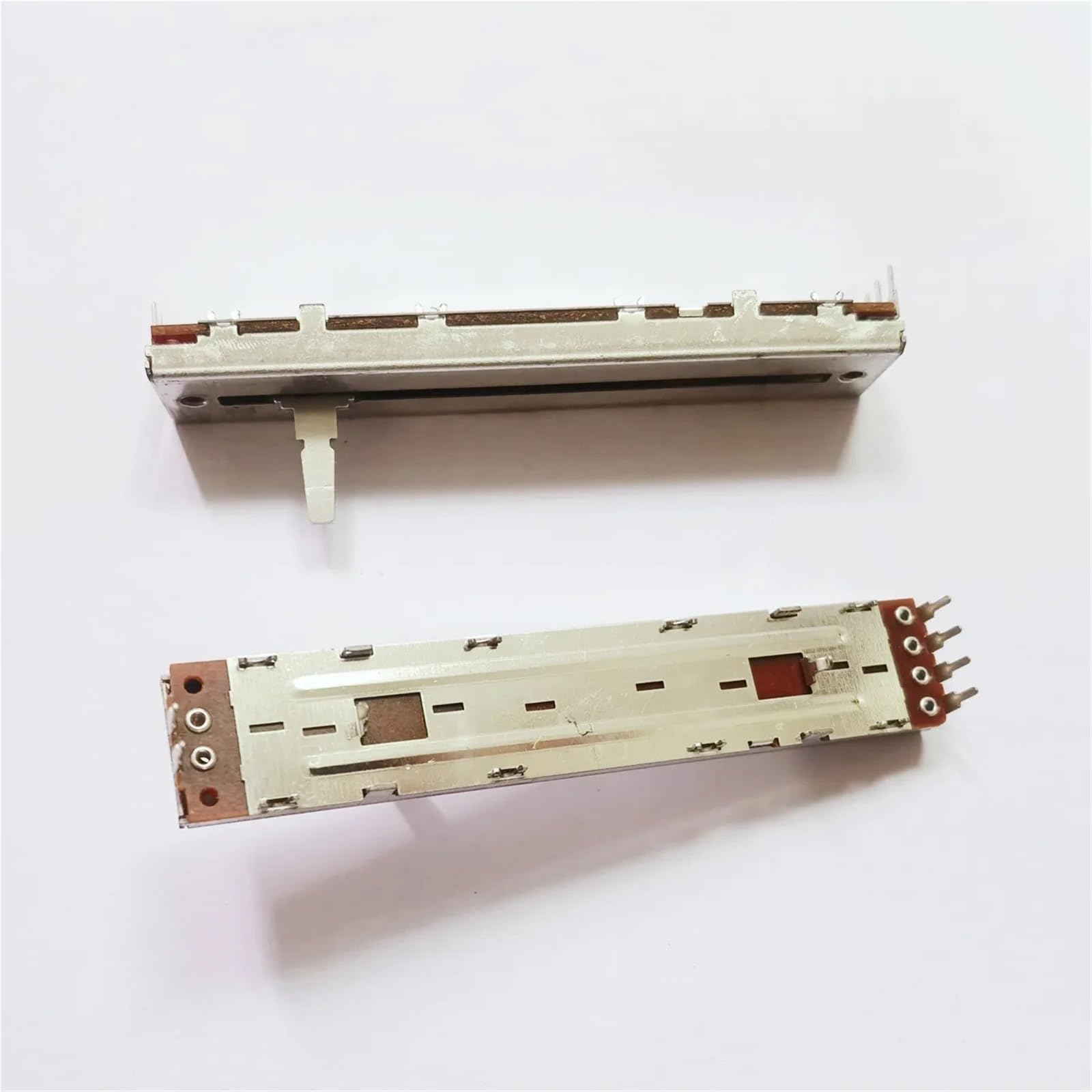 1 potenziometro scorrevole da 8,8 cm for la regolazione del volume, console di mixaggio a doppio canale A50KX2 (SWITCH)