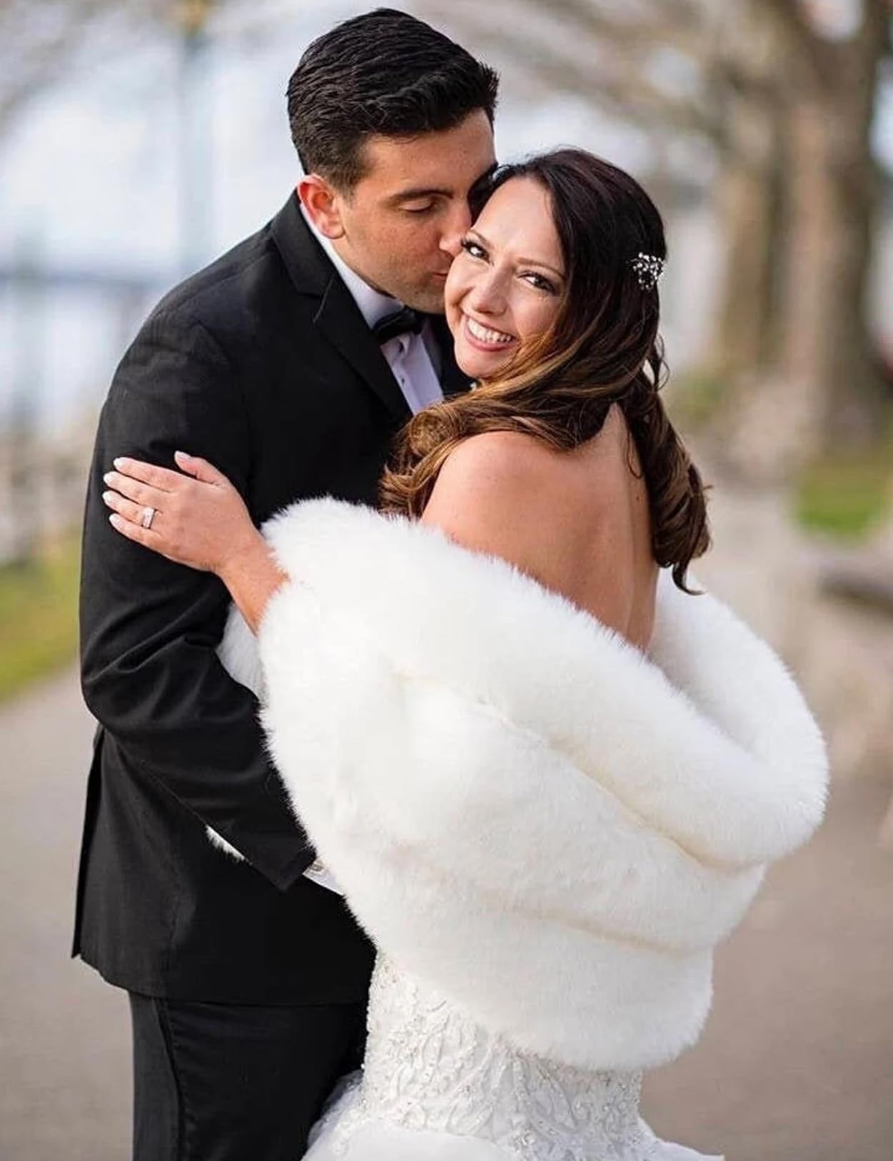 BEAUTELICATE Mantella da Donna con Scialle in Pelliccia Sintetica Spose Coprispalle da Sposa Invernali Festa