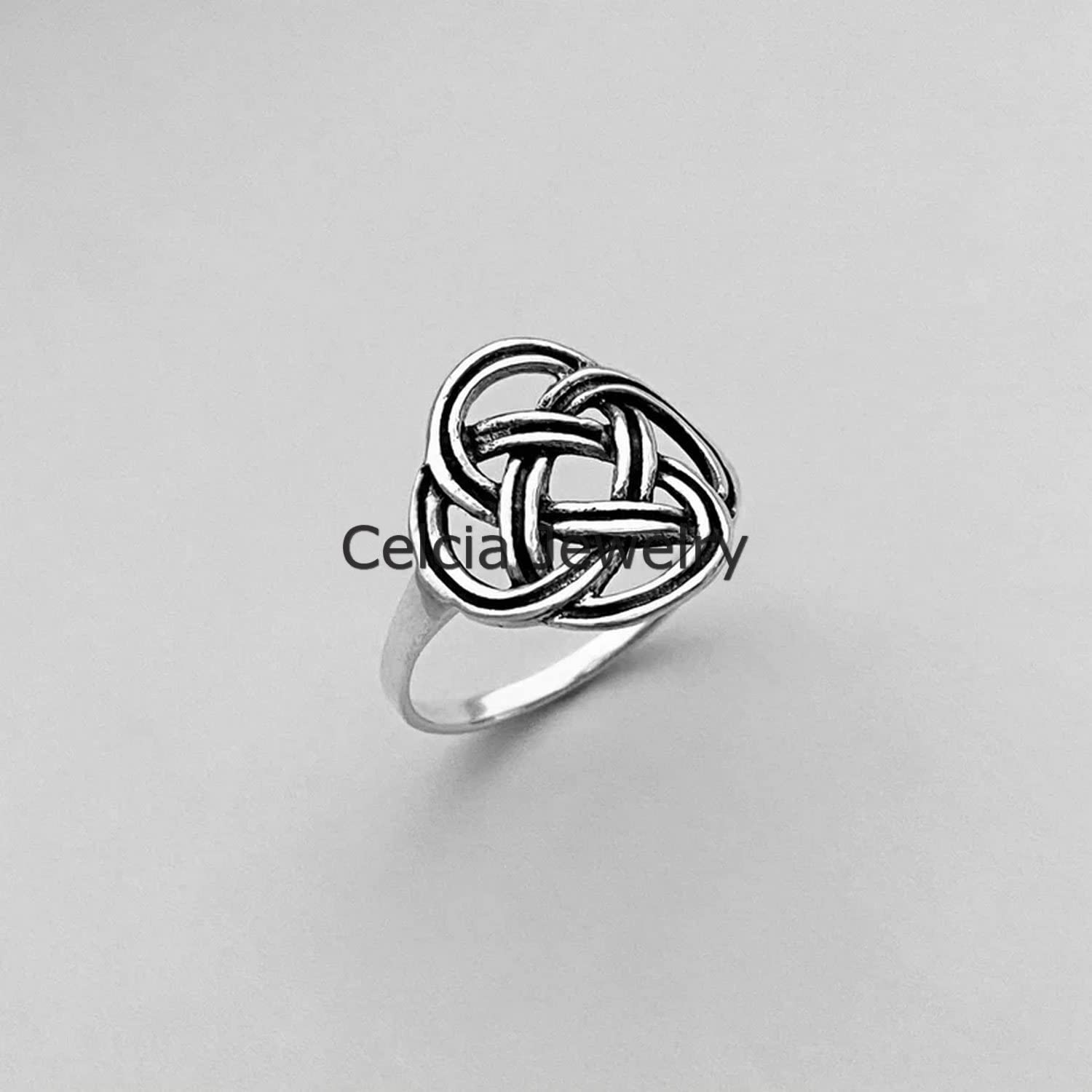 Anillo de nudo celta fino redondo de plata de ley 925 pura, anillo delicado, anillo clásico, anillo celta, anillo bohemio bohemio, anillo minimalista, anillo único del día de la madre