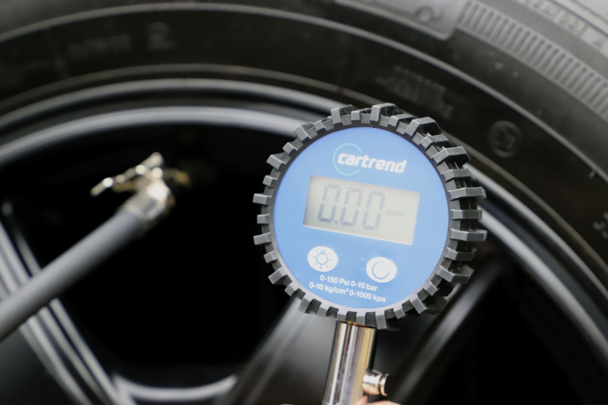 Cartrend 50238 - Manometro digitale illuminato, professionale, fino a 10 bar