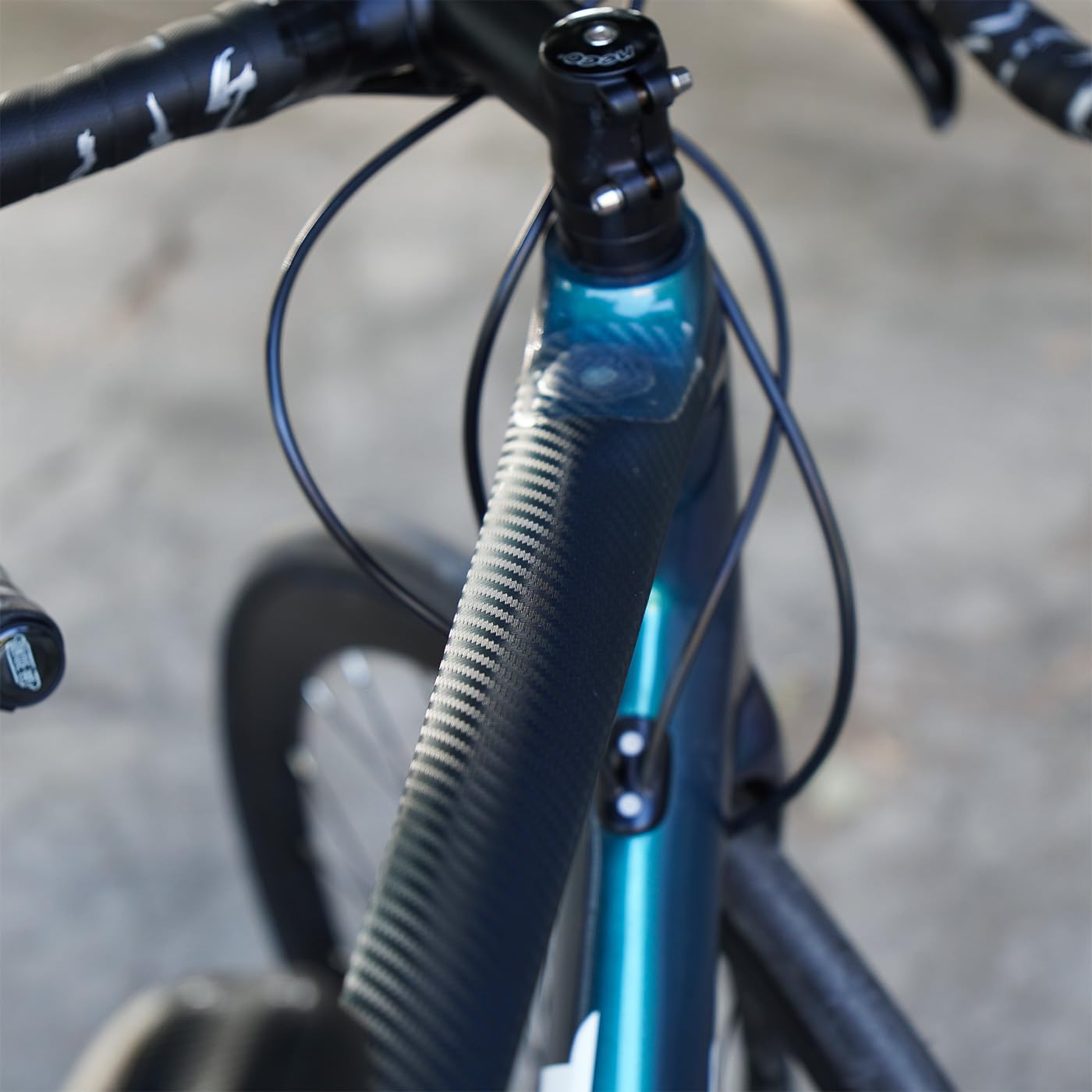 Chooee Rahmenschutzband aus Karbonfaser, halbtransparent, 3 m, Fahrrad-Schutzfolie, Aufkleber, kratzfest, für E-Bike/Mountainbike/Kies/MTB/Rennrad