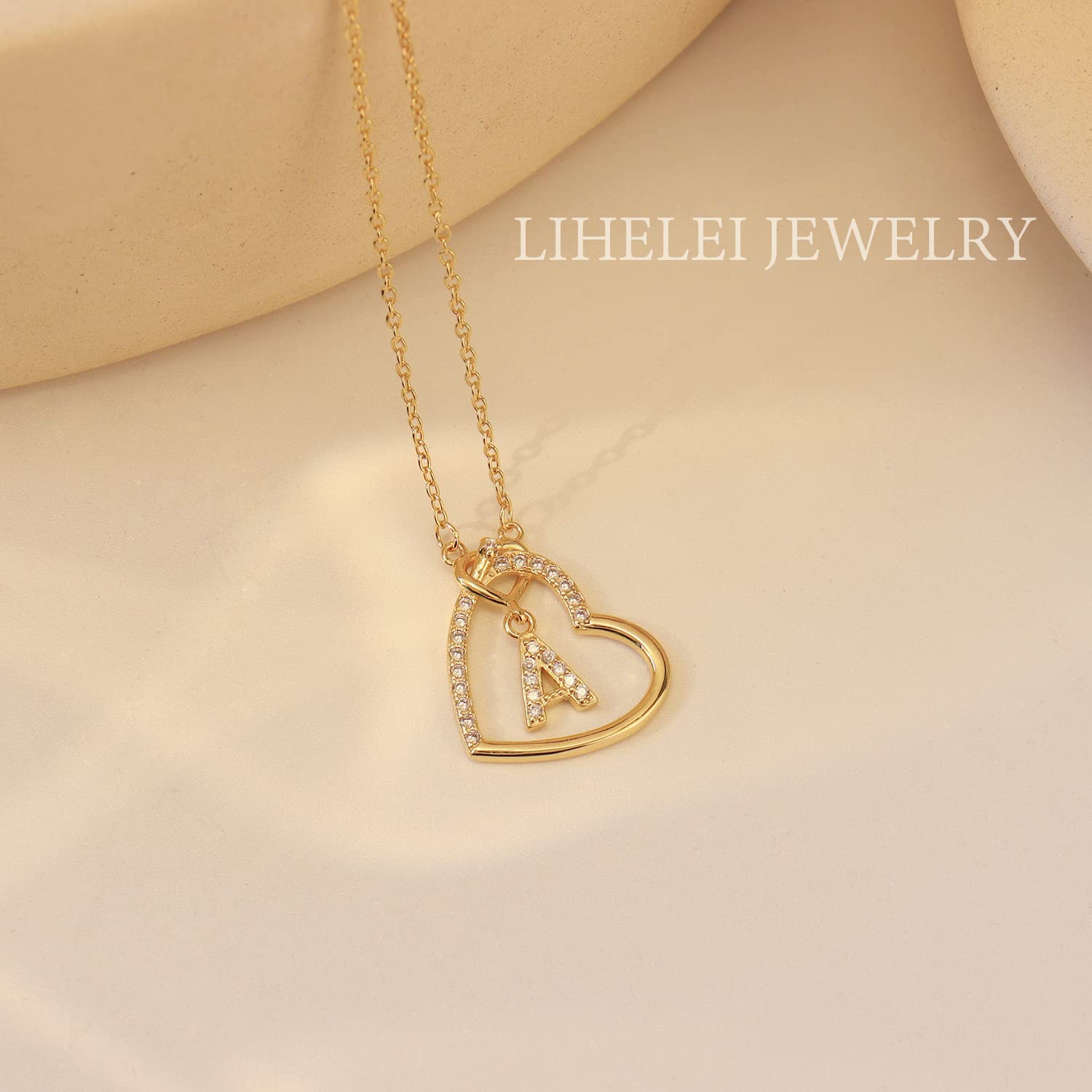 LIHELEI Collana Donna Argento,26 Lettera Maiuscola Con Zirconi Collana Moglie Mamma Fidanzata Compleanno San Valentino Natale Anniversario Festa Della Mamma Gioielli Donna Regalo