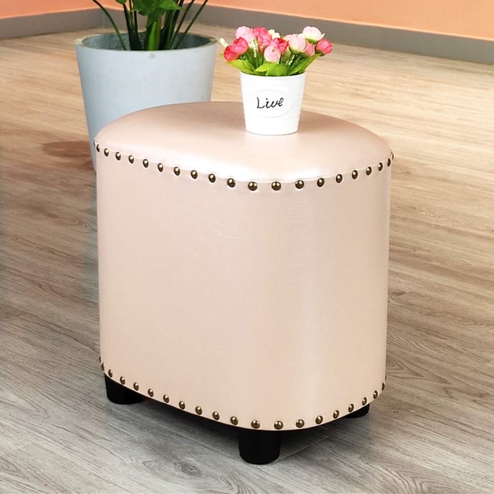 Tabouret pouf chic en similicuir et rivets pour salon