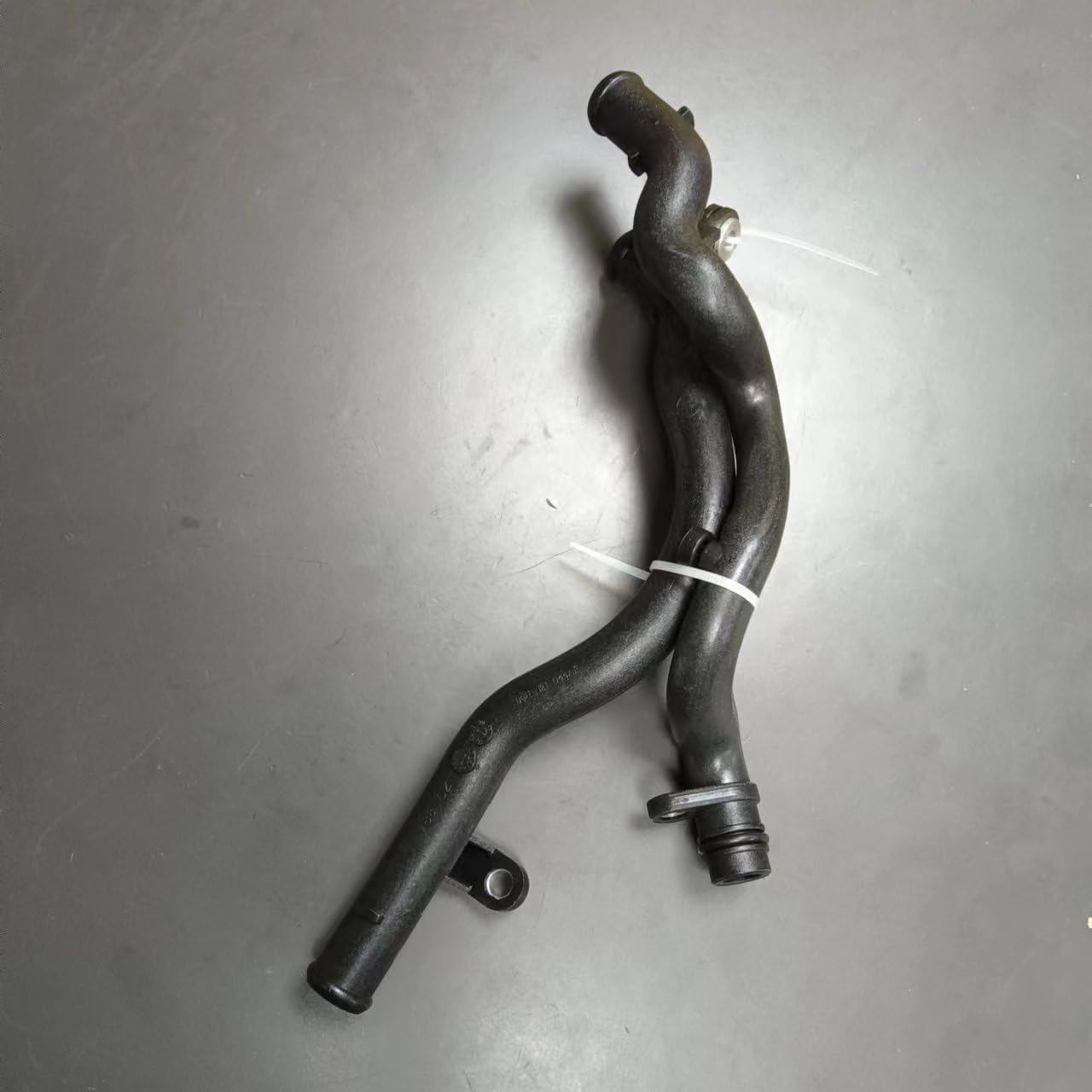 PIPE 06E121044D
