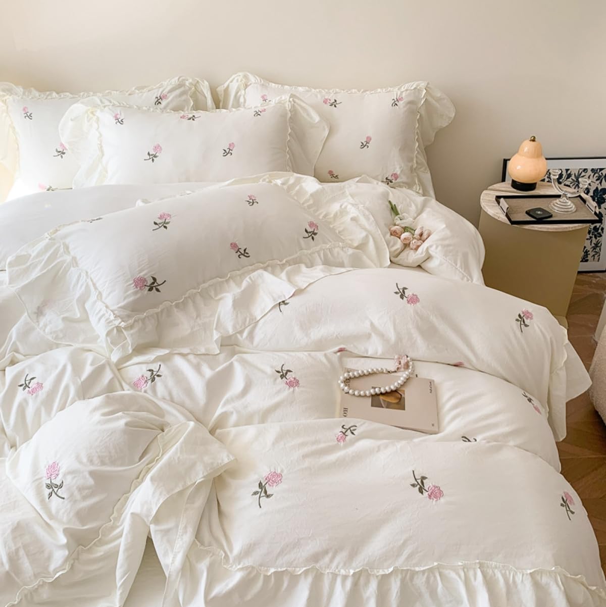 Sedefen Rüschen Bettwäsche 135x200cm Weiß Rosa Blumen Stickerei Bettwäsche Set Romantisch Ruffle Oeko-TEX Bettbezug Weich Mikrofaser Mädchen Deckenbezug mit Reißverschluss und 1 Kissenbezug 80x80cm