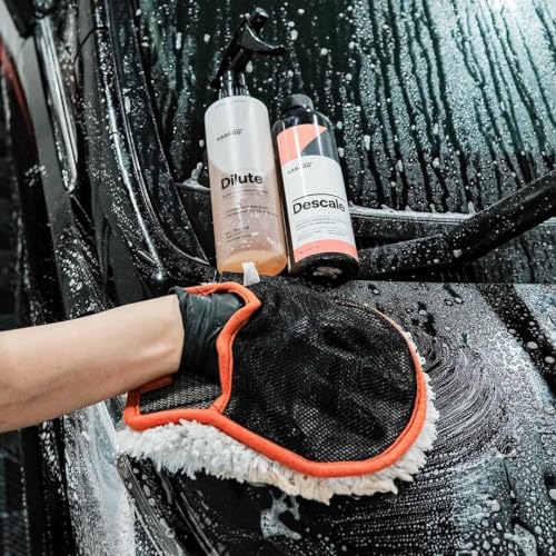 Image of CARPRO Descale Acidic Car Shampoo Wash Concentrate - 500ml (17 fl oz) | Removes Minerals, Waxes, Sealants & Oils - For Hard Water and Tough Dirt on Cermic Coated or Non-Coated Vehicles