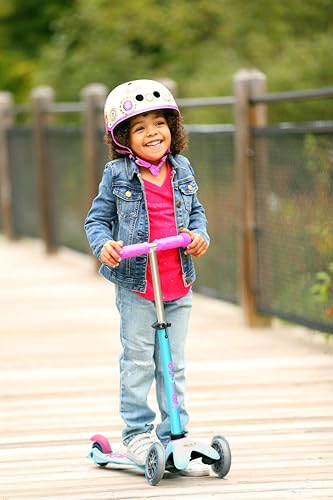 Vista 22 de Micro Kickboard - Mini Deluxe - Patinete Micro de tres ruedas de diseño suizo inclinado para dirigir Rosa