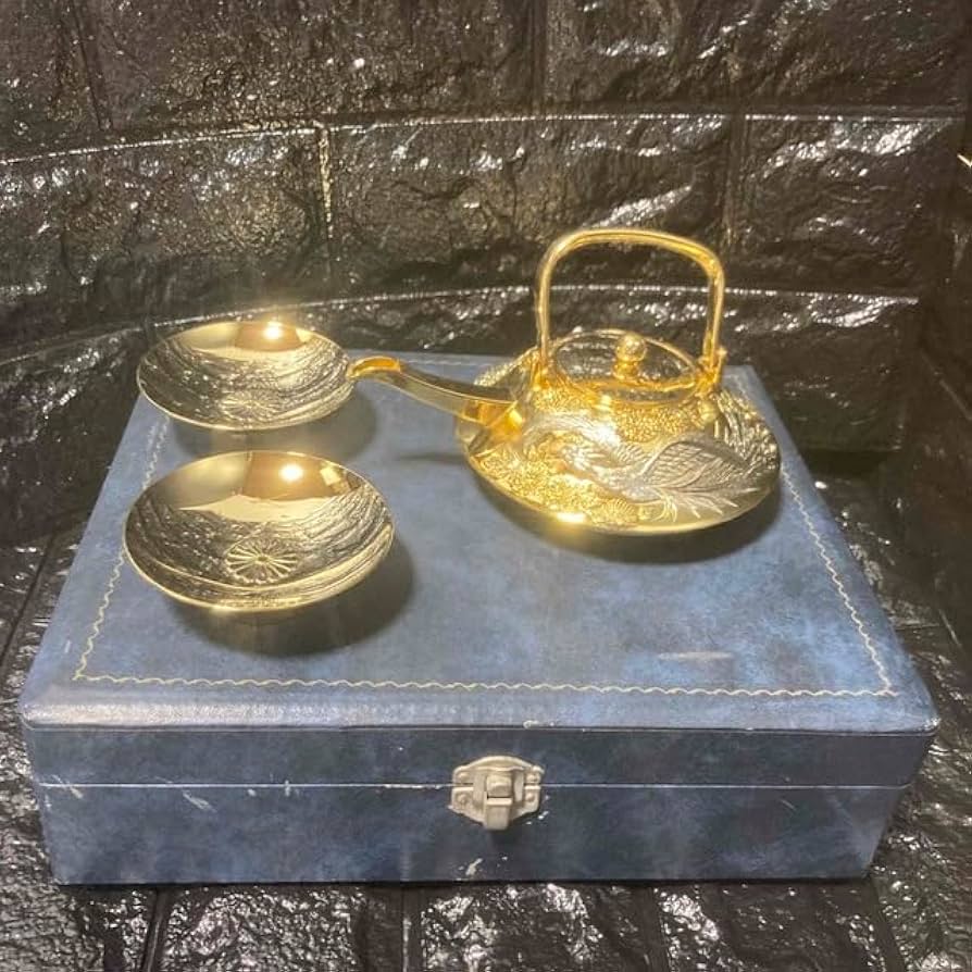 国鉄24KGP刻印入り 金杯 酒器 化粧箱入り 桐箱入り【レア 美品】 Yahoo!オークション - 【レア 美品】全 24KGP刻印入り国鉄 社章