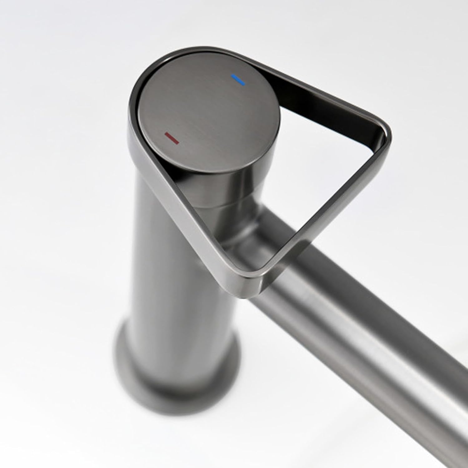 Bathroom Single Handle Single Hole RV Lavatory Vessel Sink with Hot and Cold Water, Bathroom Washbasin Brass Utility Sink