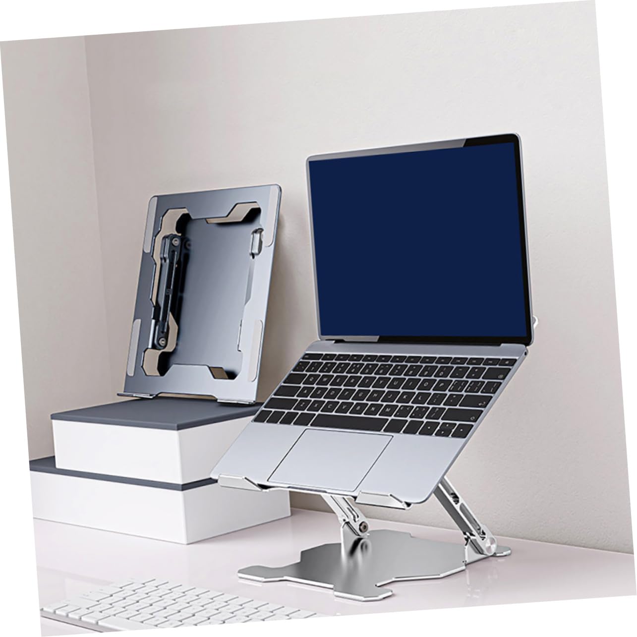 Supporto per Laptop Regolabile Pieghevole in Lega di Alluminio Argento | Struttura a Vite Solida, Altezza Variabile, Portatile per Ufficio e Lavoro All'aperto