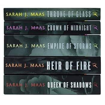 洋書 5 books, Sarah J. Mass, Throne of Glass Throne of Glass Box Set (Paperback): Sarah J. Maas