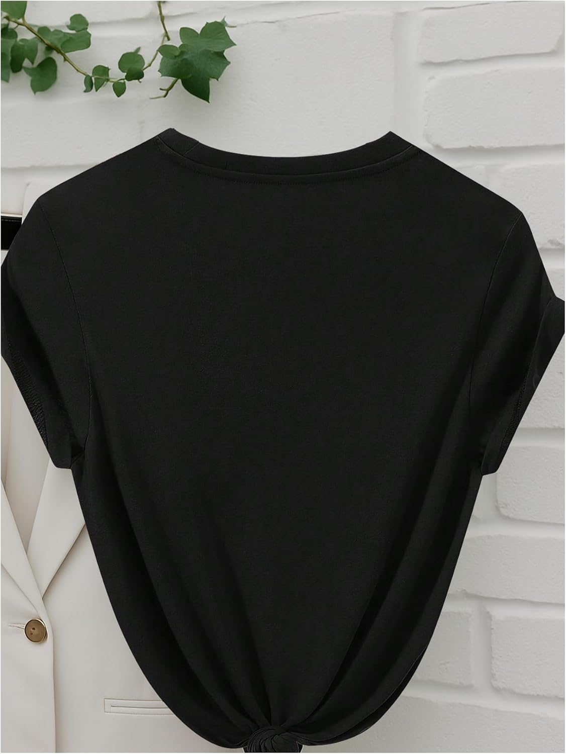 Women's Cheetah Graphic Tees Crew Neck Cap Sleeve T Shirts Casual Summer Tops - Image 2