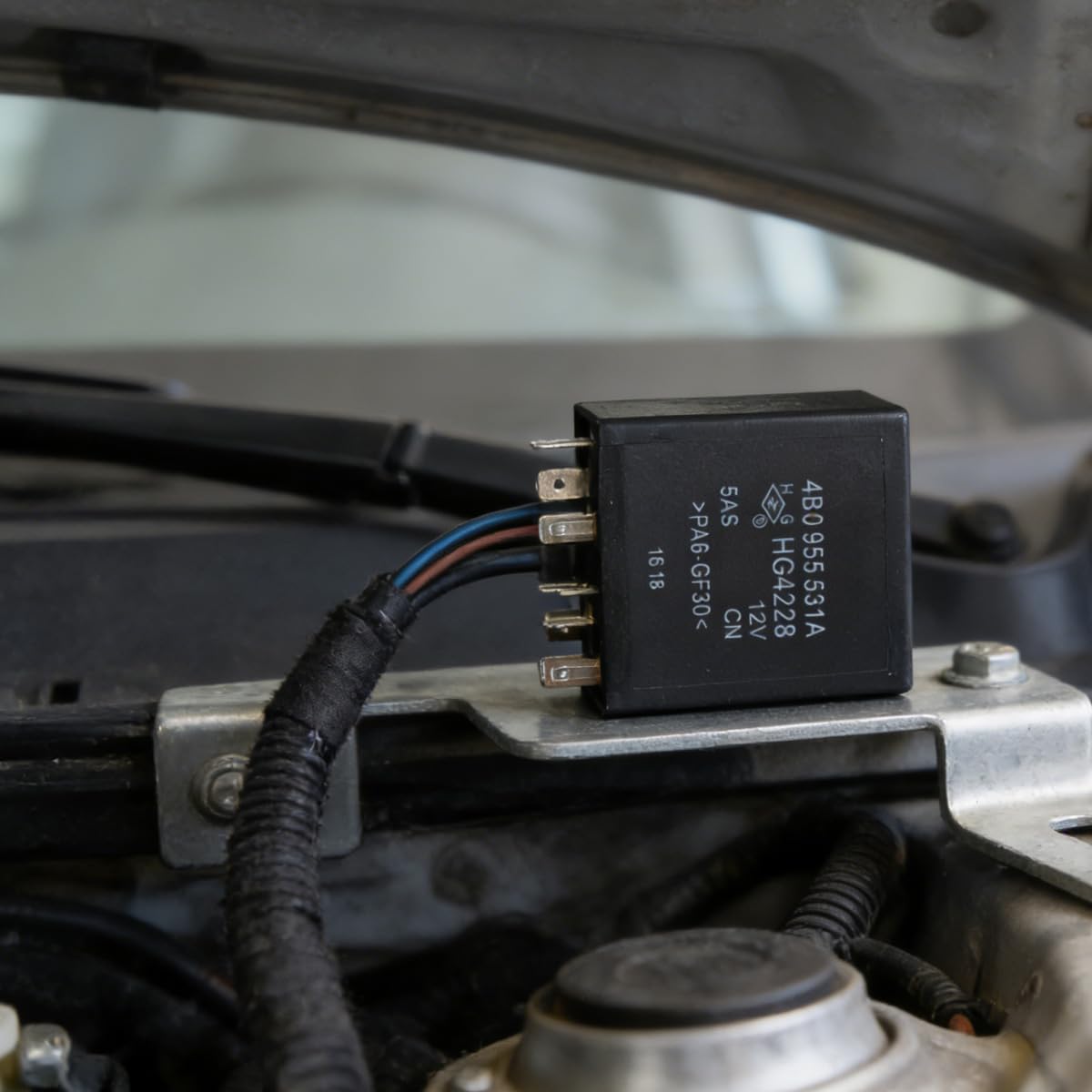 Ludom Relé de control de limpiaparabrisas con retardo intermitente 377, compatible con Golf y Passat de 2002 a 2012, 4B0955531A