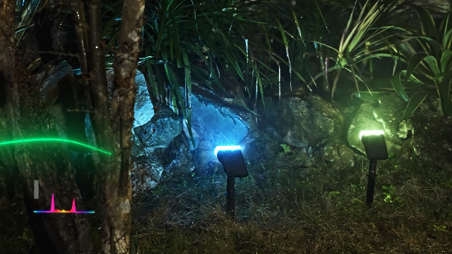 Linkind Bunt Solarlampen für Außen, RGB Weiß Solar Strahler Garten mit 10 Lichtmodi, Solar Außenleuchte 2 in 1 Montage, Dusk to Dawn IP65 Solarleuchte StarRay für Bäume, Vorgarten, Hof, 2 Stück