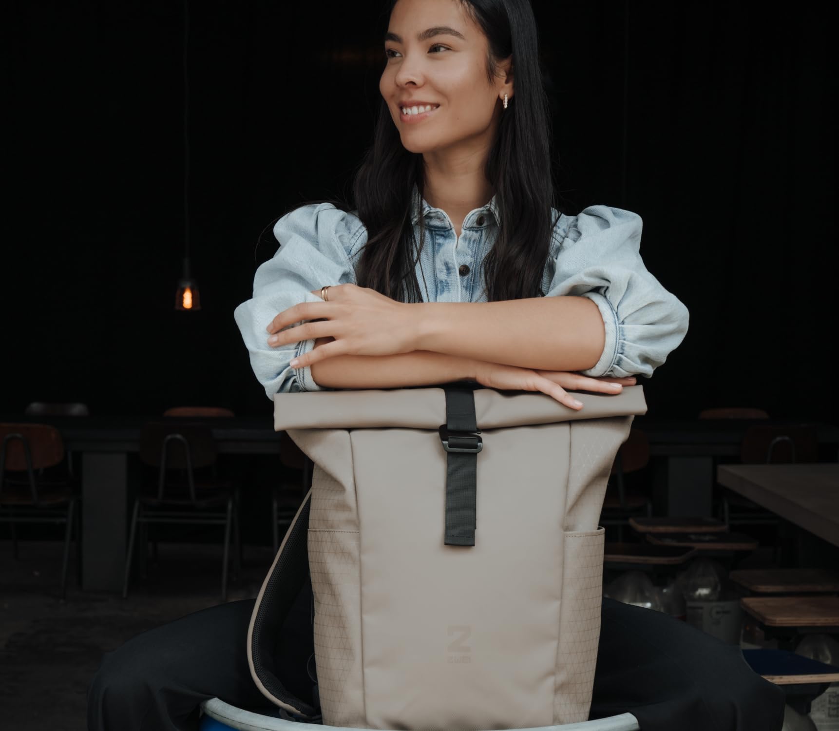 Zwei Unisex Rolltop-Rucksack JONA JOR200 Damen & Herren Freizeitrucksack mit Laptopfach & Flaschenhalter – erweiterbarer Daypack 15–19 L, gepolsterter & atmungsaktiver Rücken (mocca)