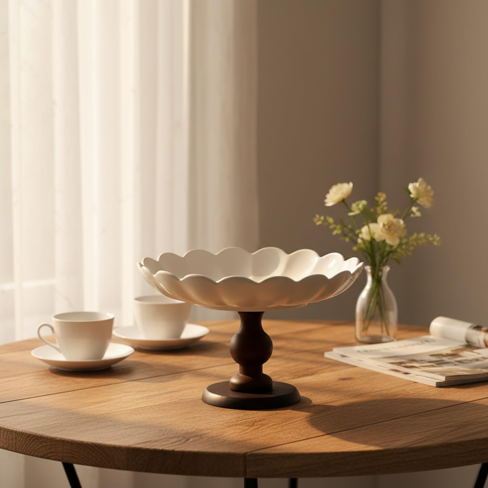 Fruttiera con Piedistallo Decorativo | Elegante, Bianca, Fruttiera con Base in Legno, per Feste