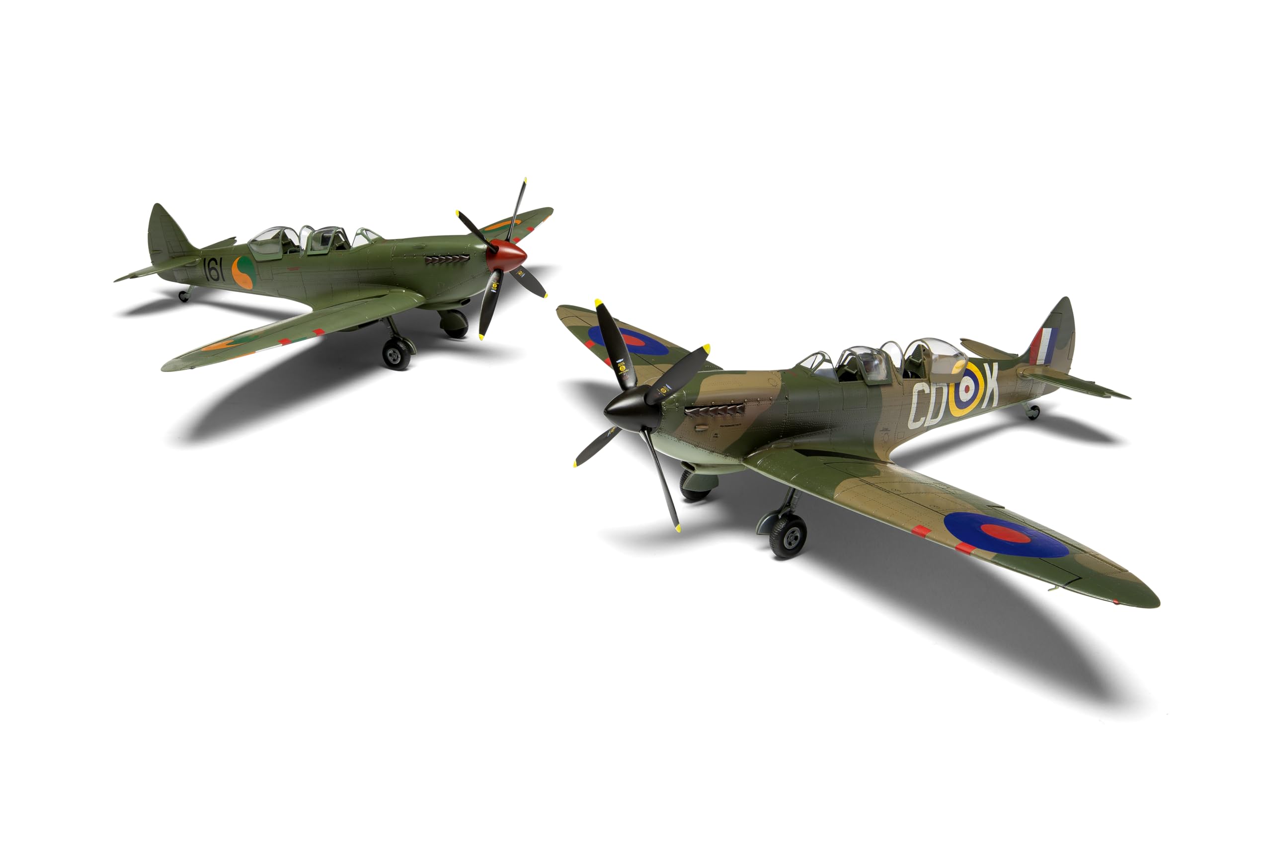 Airfix - 1/48 Supermarine Spitfire Tr.9 - Plastik-Modellbau - Maßstab: 1:48