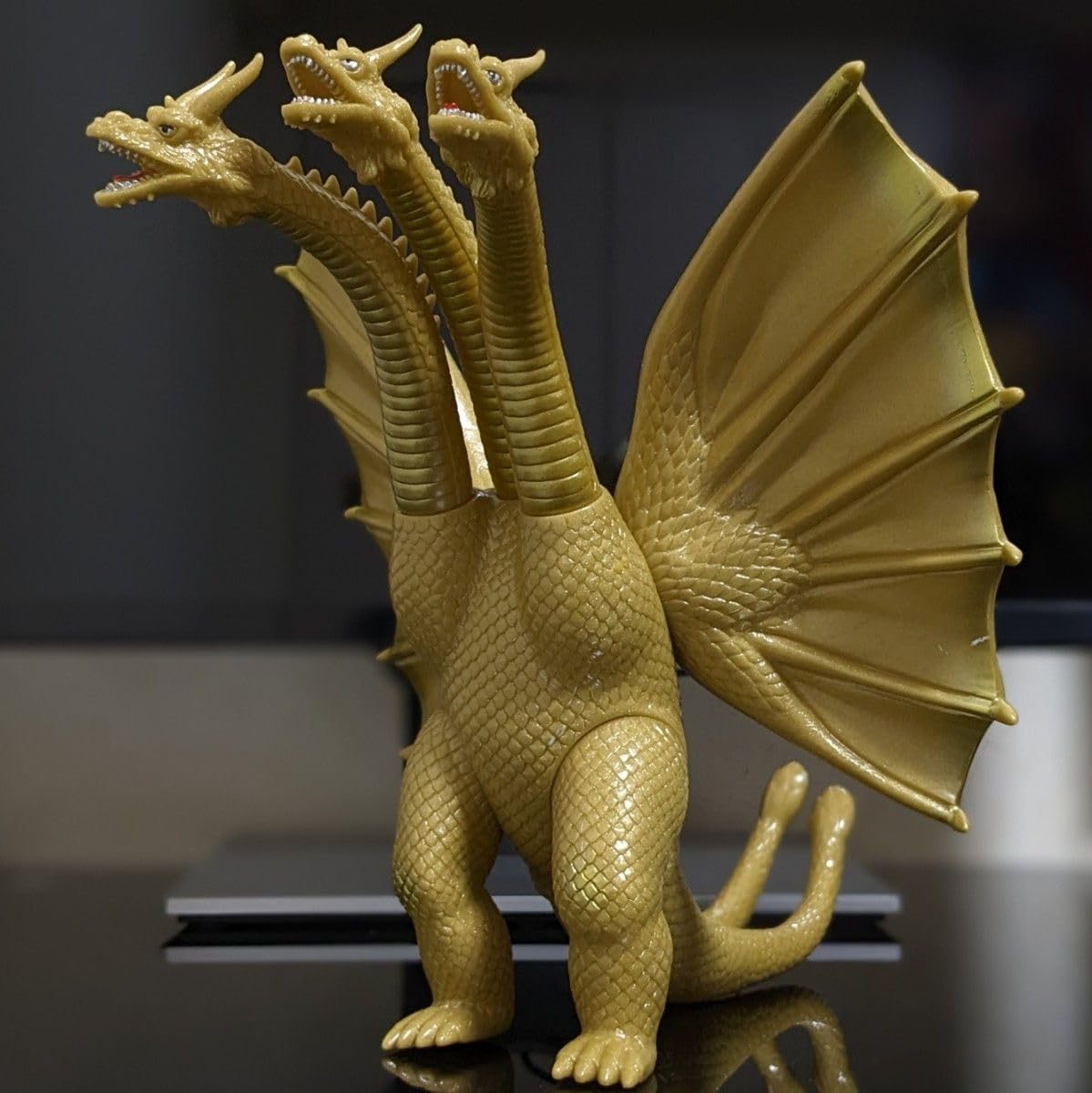 キングギドラ 1984 歴代怪獣box 2本角 ソフビ キングギドラ 1984 歴代怪獣box 2本角 ソフビ