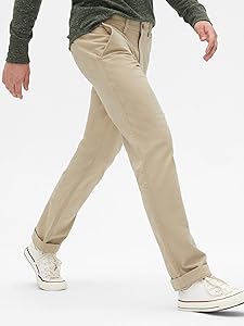 GAP Men's Essential Straight Fit Khaki Chino Pants
