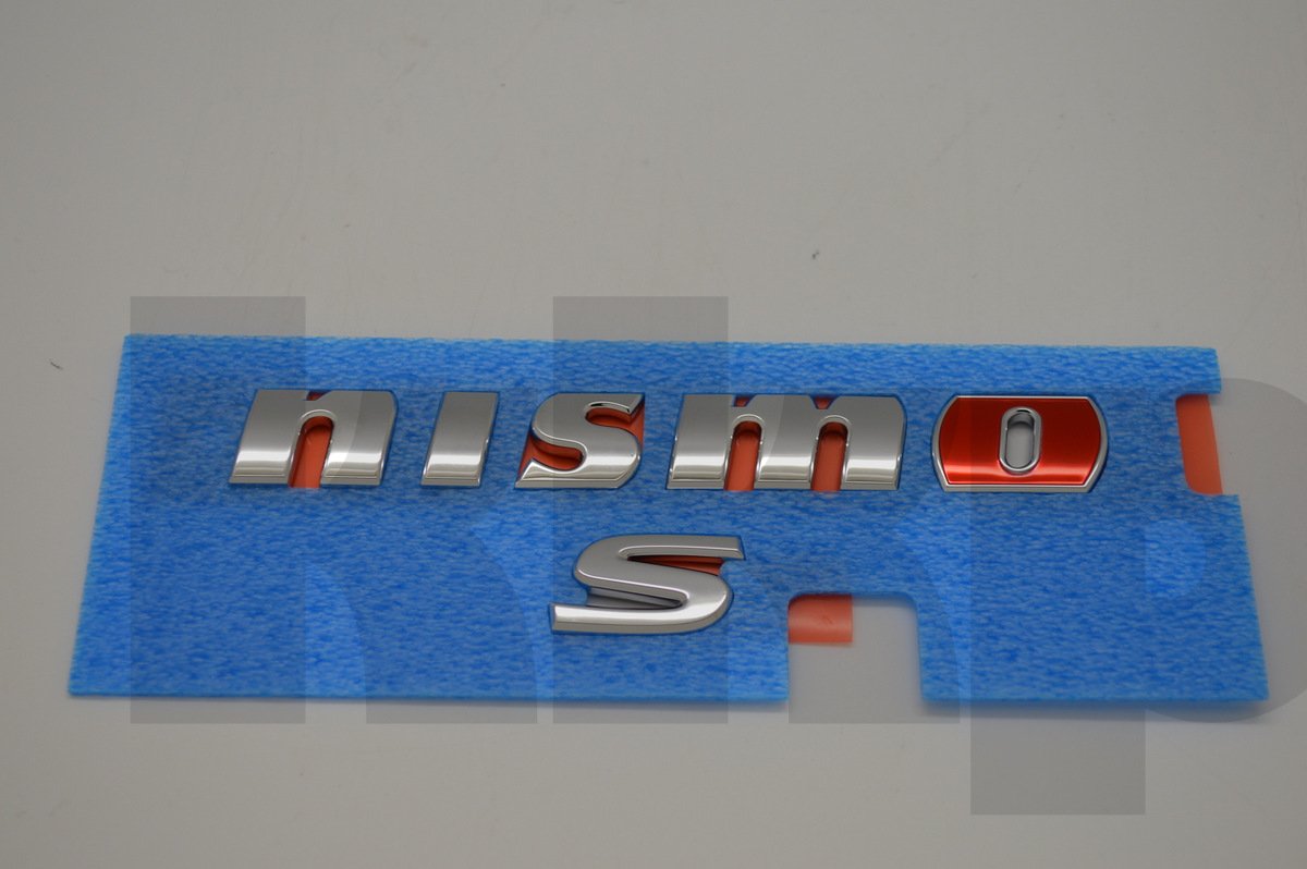 E12ノートニスモS 外装エンブレム一式 Amazon | 日産 ノート(E12)トランクリッド ニスモS nismo s