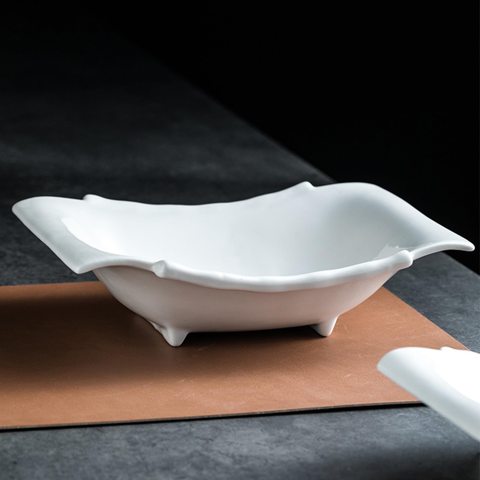 Plato De Aperitivo De Cerámica Con Forma, Plato Moderno Multifuncional, Plato De Exhibición De Alimentos, Plato Para Servir Ensaladas, Frutas Y Mariscos, Resistente A Los Arañazo(Size:26.5*19*7.4CM)