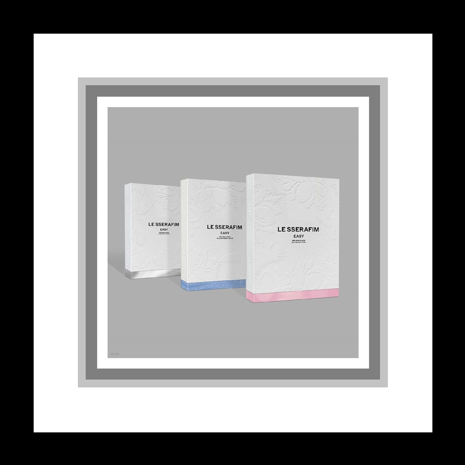 KPOP LE SSERAFIM Easy 3rd Mini Album Standard Random Version CD+1p Folding Poster on Pack+104p Booklet+1p PhotoCard+1p PostCard+3ea Sticker+1ea Lyric Book+Tracking Sealed LSFM