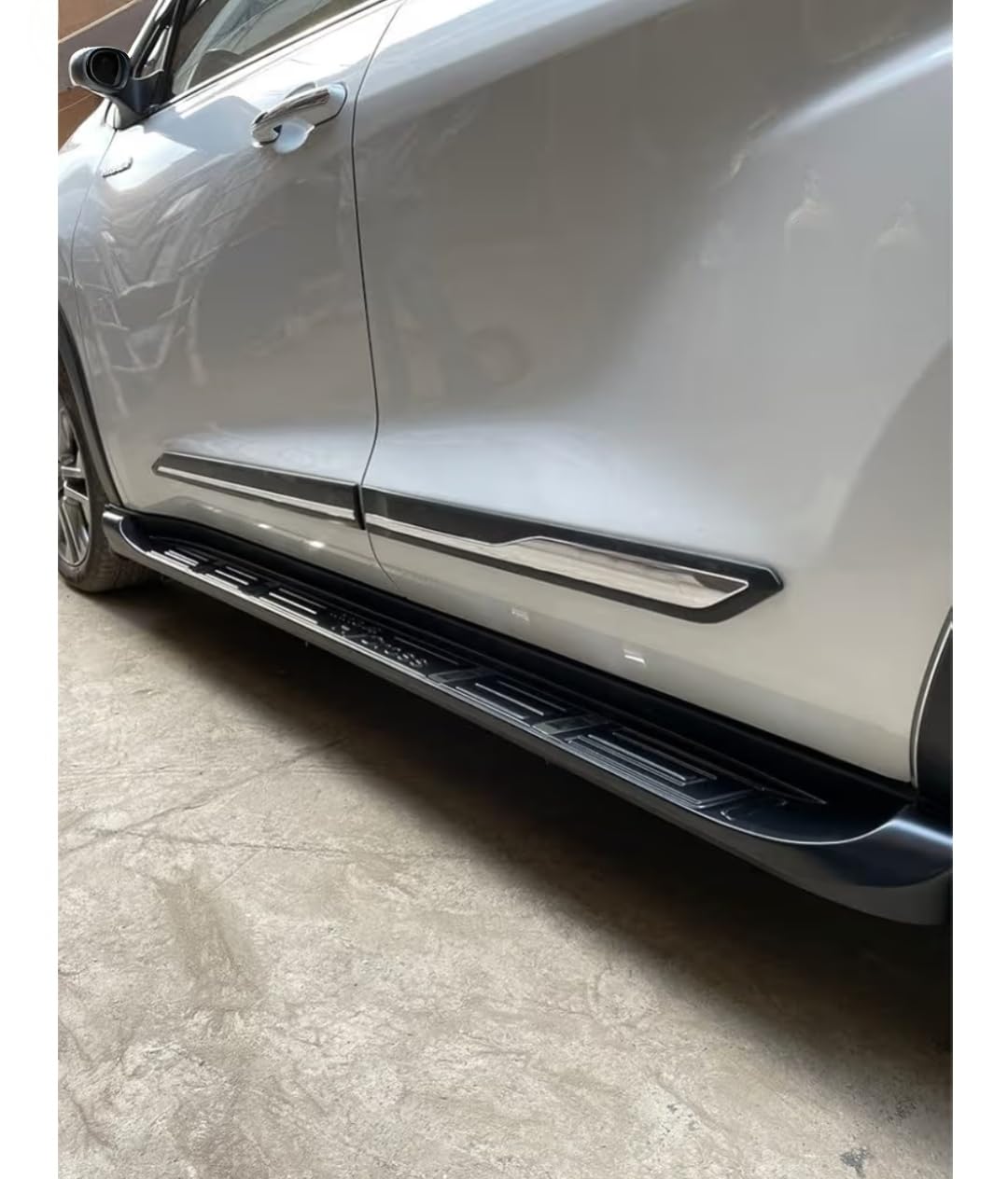 Side Footstep for Toyota Innova Hycross, O.E Type Design, Rust Resistant, Easy Installation-image-27