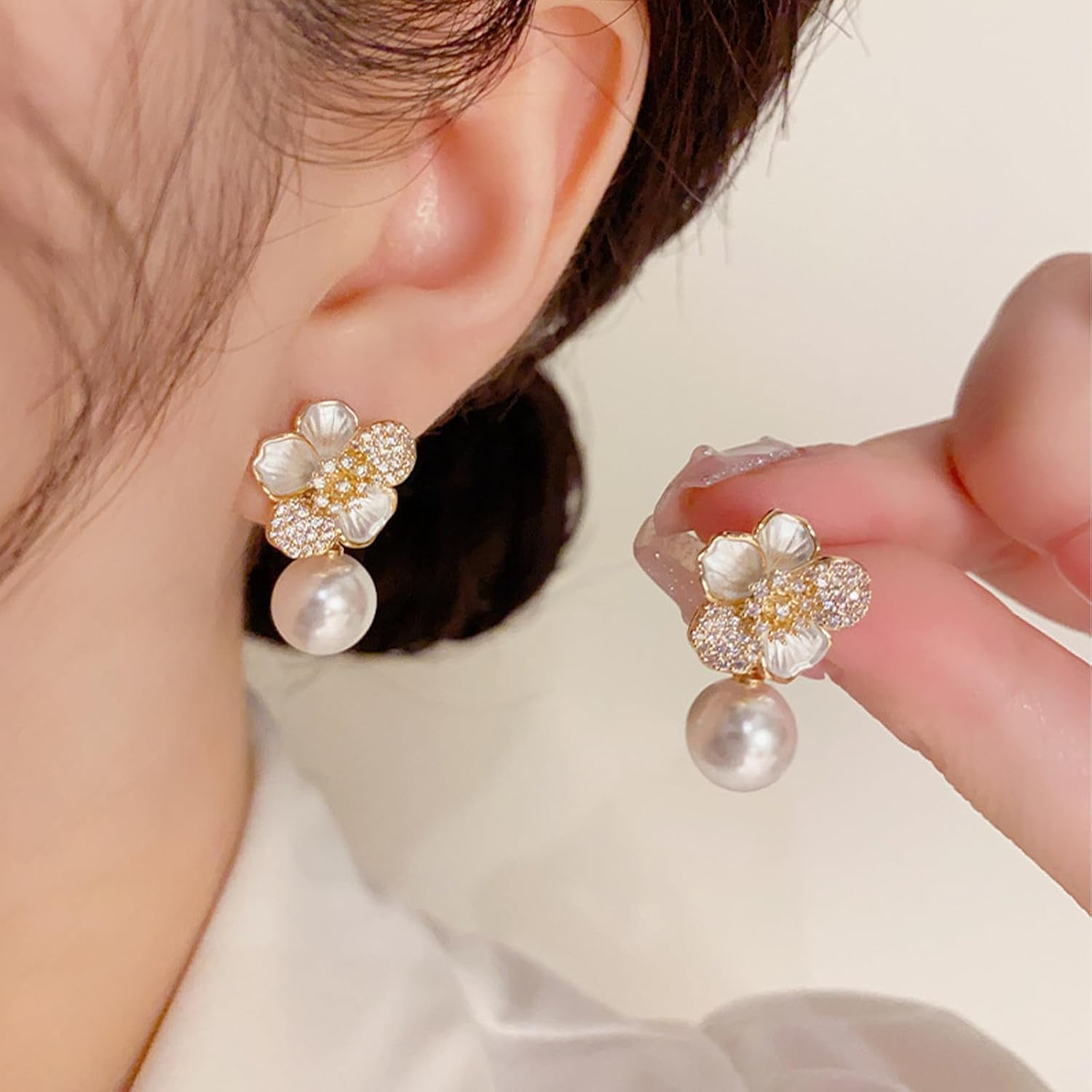 Pearl Flower Earrings for Women,Elegant Petal Pearl Earrings,for Women Mom Perfect Wedding and Party Jewelry Ideal for Everyday Wear-White - Image 3