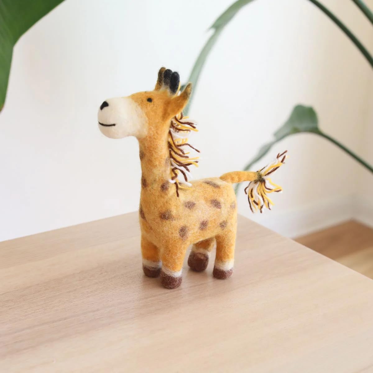Ganapati Crafts Co. Felt Giraffe