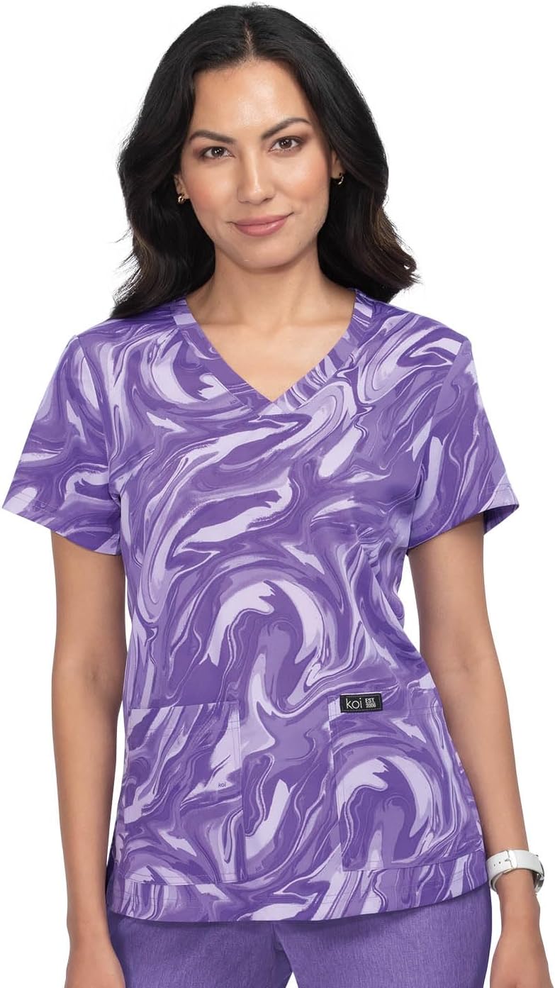 KOI Basics Leslie Women's 2-Pocket Stretch Print Top Wisteria All Over Marble M