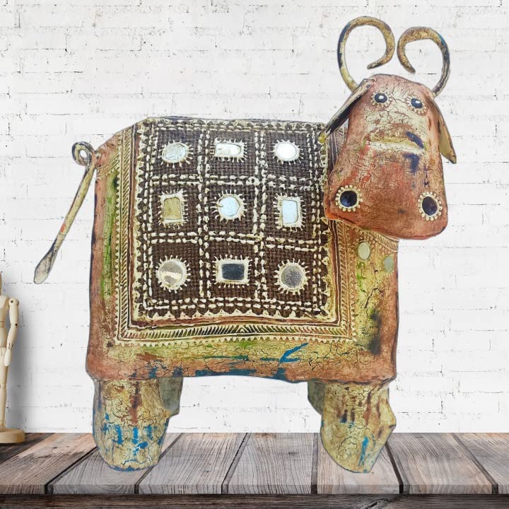 Vache en métal du Rajasthan : rompez la monotonie de votre décoration de salon