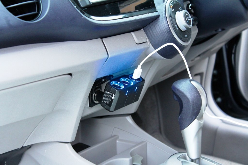 Amazon | 槌屋ヤック(Tsuchiya Yac) 車用 ソケット分配器 リングライト