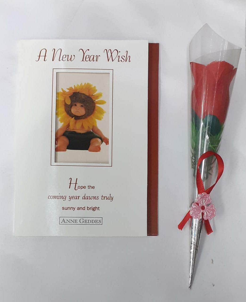 Onlinesalescantt New Year Greeting card with red rose hope the comming year dawns truly sunny and bright everything to your heart's delight happy new year 1031