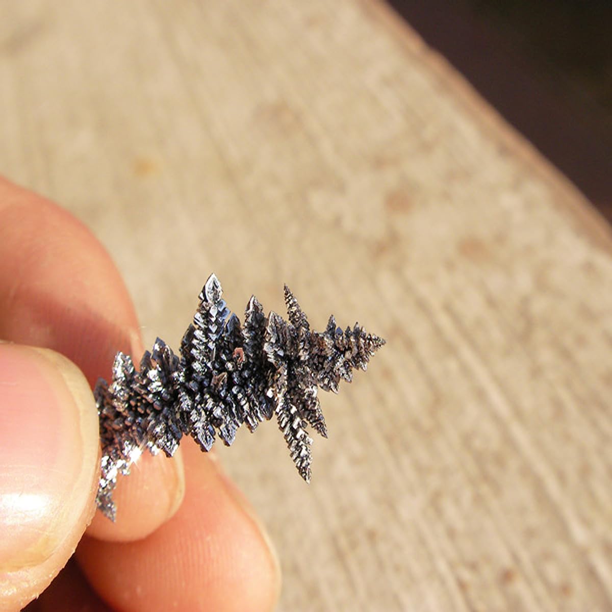 10 Grams Pure Vanadium Metal Crystalline Dendritics, 99.9% High Purity V Crystals Distilled for Lab Experiments and Periodic Table Element Specimen Collection