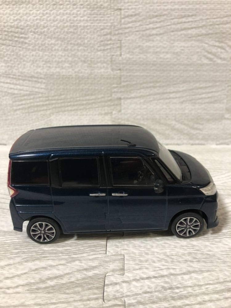 トヨタ ルーミー カラーサンプル ミニカー レーザーブルークリスタルシャイン トヨタ ルーミー レーザーブルークリスタルシャイン カラー
