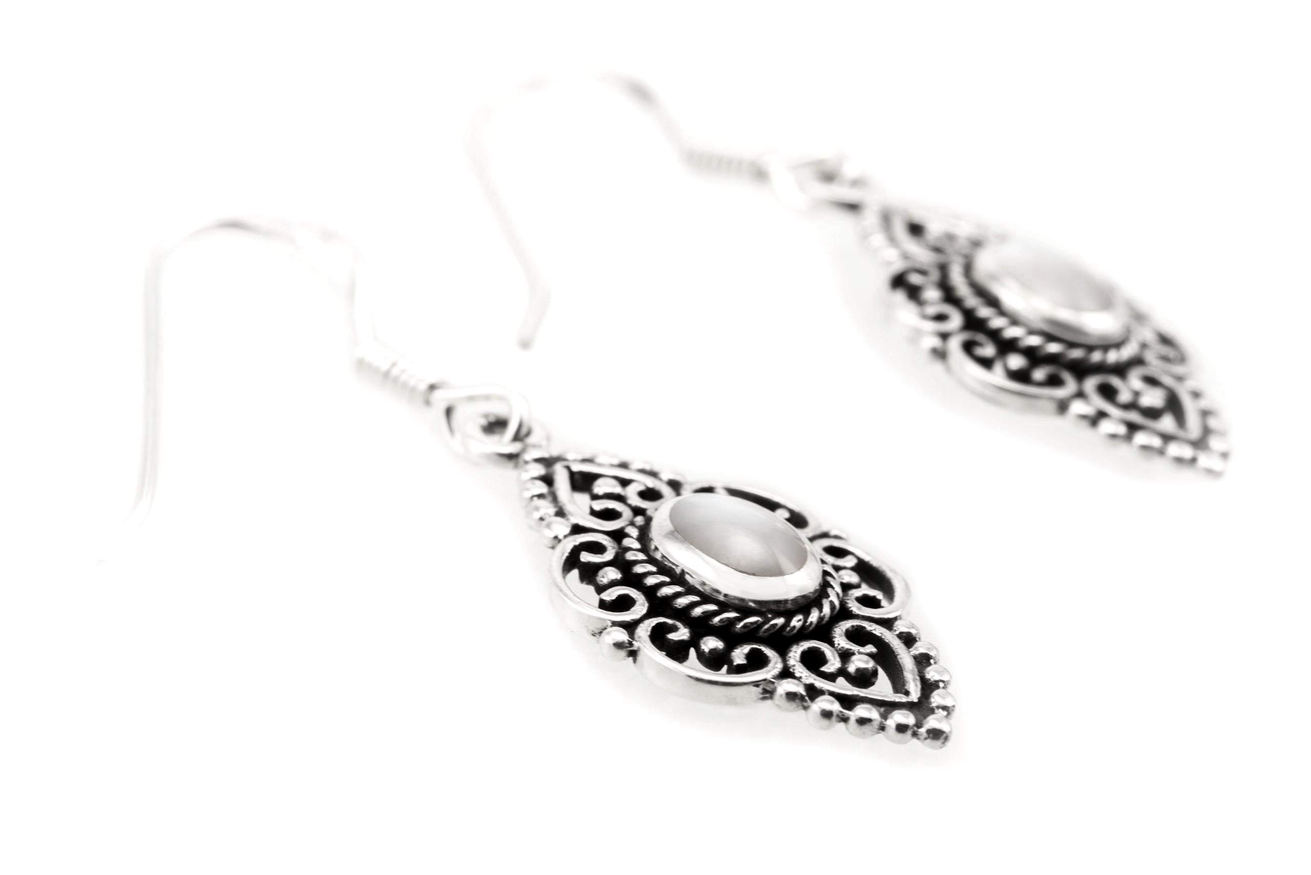 Vintage Ohrringe 925 Sterling Silber mit weißem Perlmutt Stein – Elegante Silber Ohrhänger Damen – Boho Ornament Ohrringe – Retro Schmuck Geschenk für Frauen