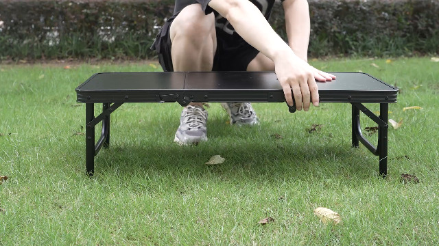 Amazon.com: FUNYKICH 3ft Low Folding Camping Table with Carry Bag