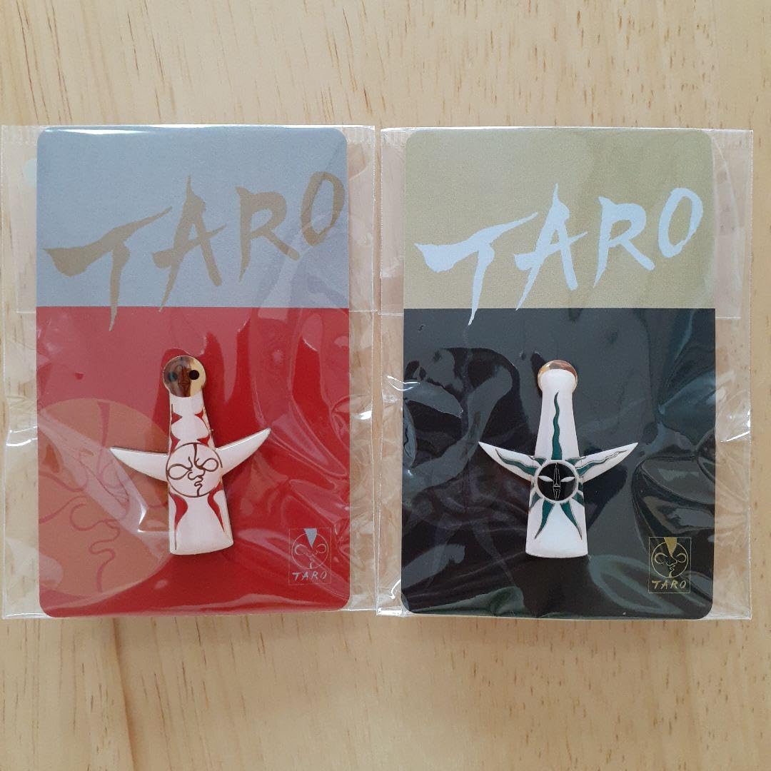Amazon.co.jp: 岡本太郎 展覧会 ピンバッジ 太陽の塔表裏 : おもちゃ