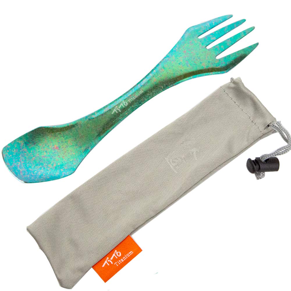 Zwarte Lege Plaat Met Een Lepel Mes En Vork, Geïsoleerd Op Een Witte Achtergrond. Vector
