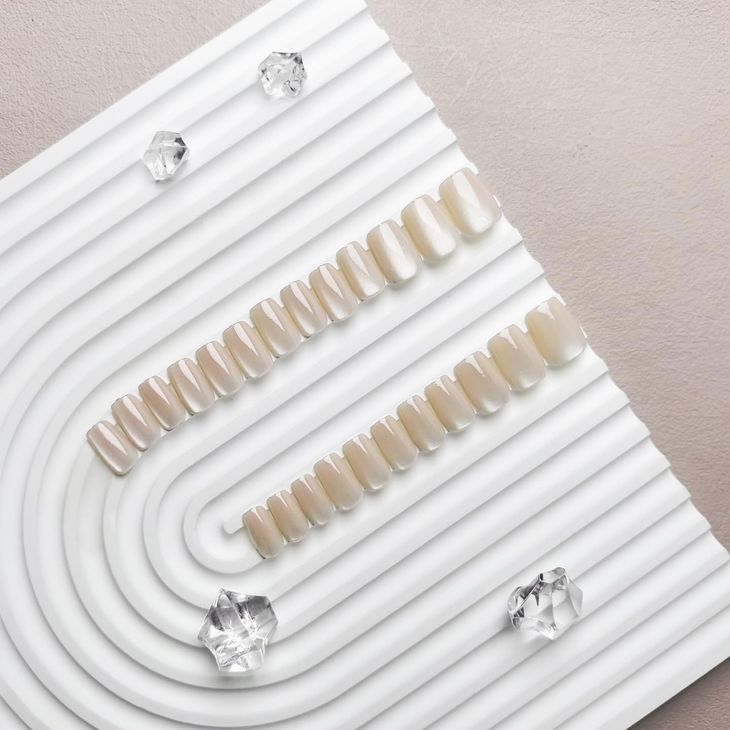 KQueenest Cat Eye Press on Nails Short, 24 Pcs Acrylic Press on Nails Square, Glass Nude Fake Nails Press on Short, Sparkly Chrome Design, Reusable Soft Gel Glue on Nails for Women Gift
