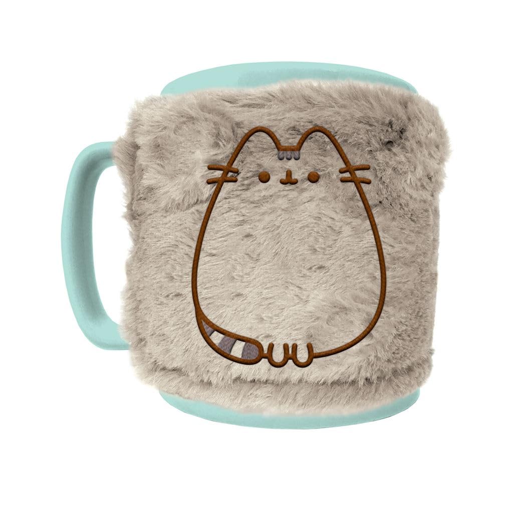 Pyramid International PUSHEEN (COSY) FUZZY MUG - Adorable Pusheen Design, Excellent for Cozy Drinks, Comfortable Grip, Awesome Gift for Pusheen Fans, Durable and Microwave Safe