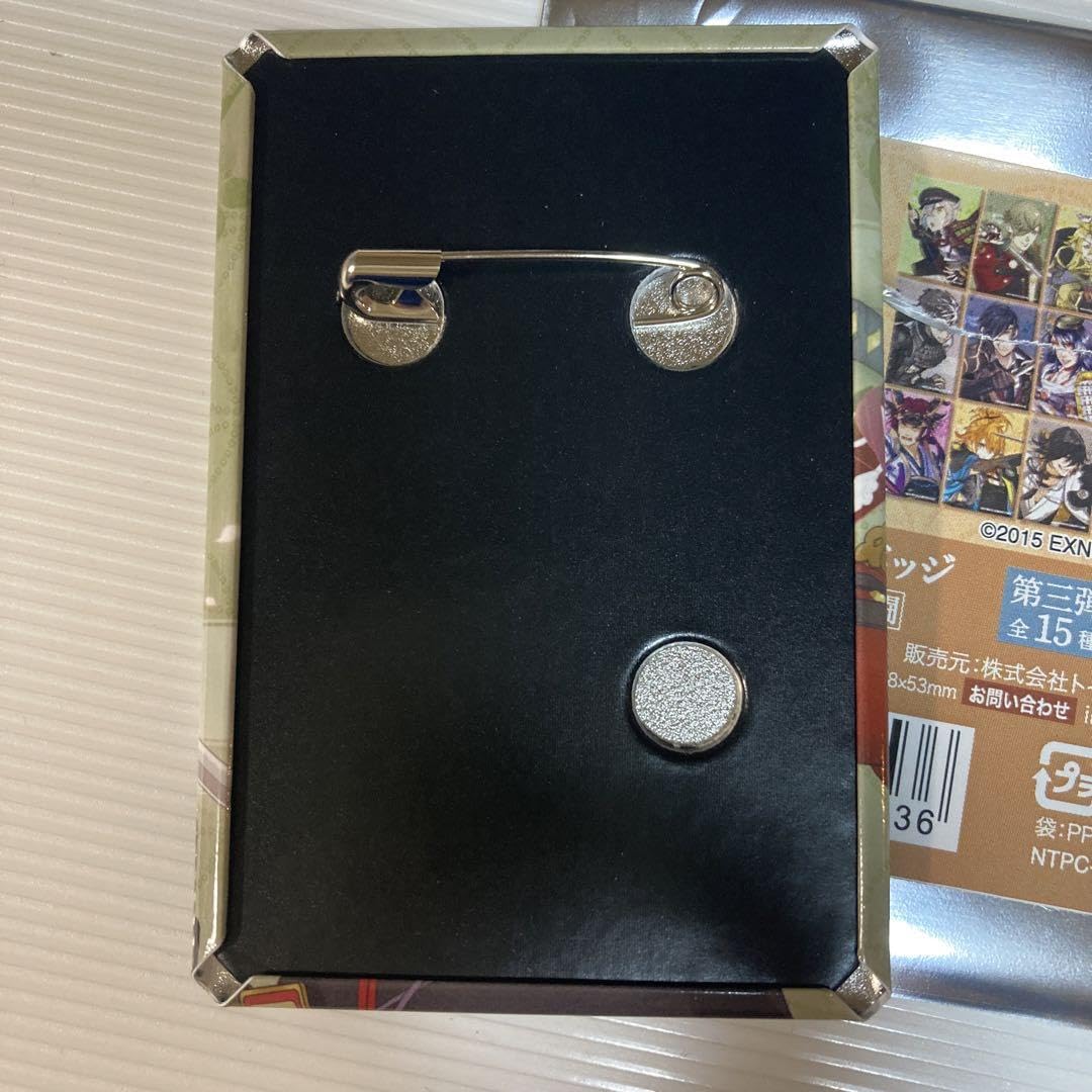 Amazon.co.jp: 刀剣乱舞 鶯丸 極 戦闘スクエア缶バッジ 他