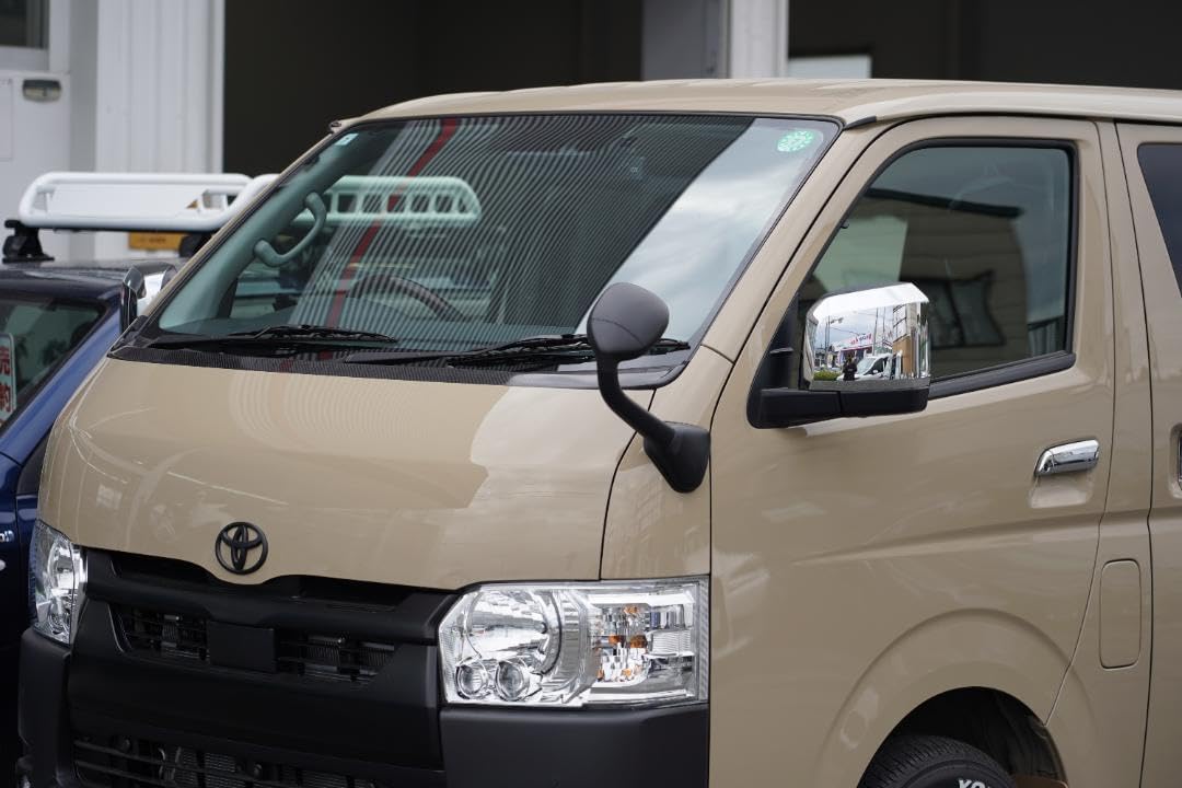 ハイエースV ブラックカーボン製 ワイパーカウル 200系 1型