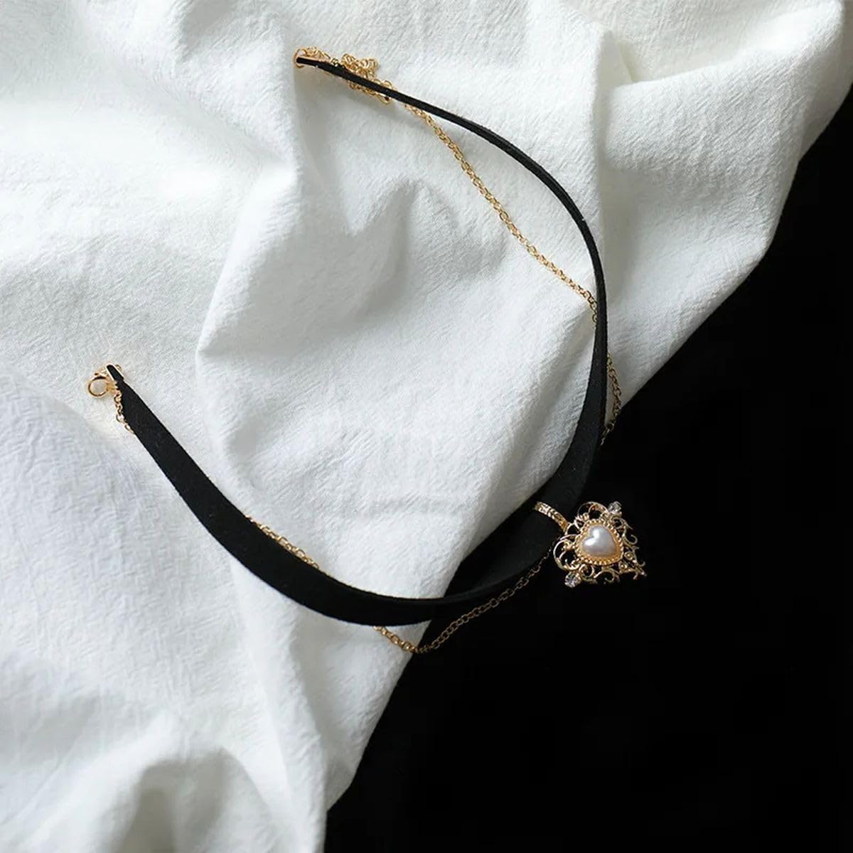 Choker Necklace Bridal Necklaces Chain Women Heart Pendant Girl Gold Color Vintage Stainless Collares Fashion Accessories Creative Gift