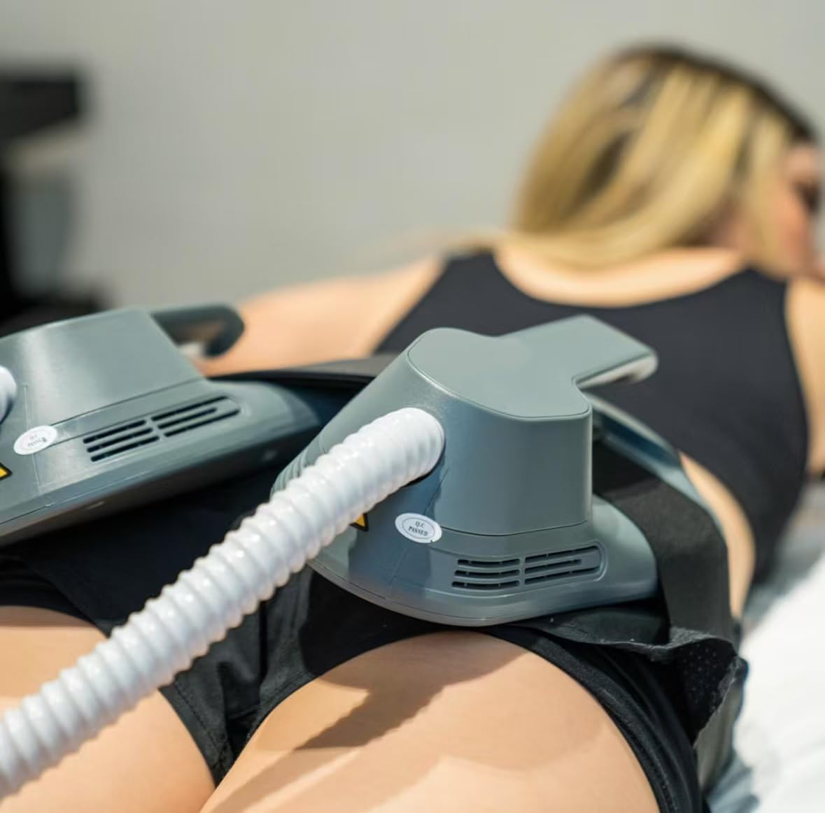 Máquina MYOSLIM de 6500 W para la estimulación muscular corporal con 2 asas Neo RF máquina profesional EMS Hiemt para adelgazar la forma del cuerpo.