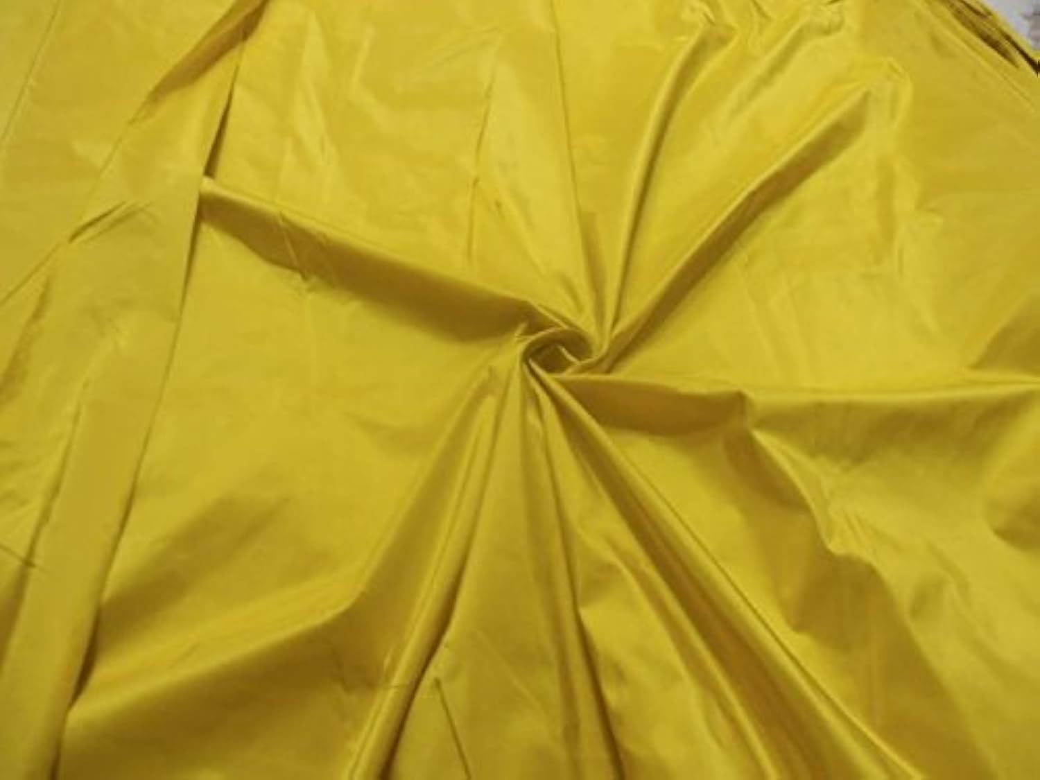 Taffetas de soie jaune citron TAF # 214/2 tissu couture ameublement au mètre