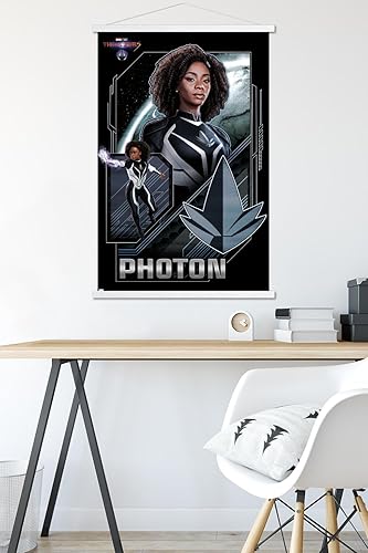 Miniatura 5 de Trends International Marvel The Marvels - Póster de pared con fotones, 22.37 x 34.00 pulgadas, paquete de impresión premium y colgador blanco