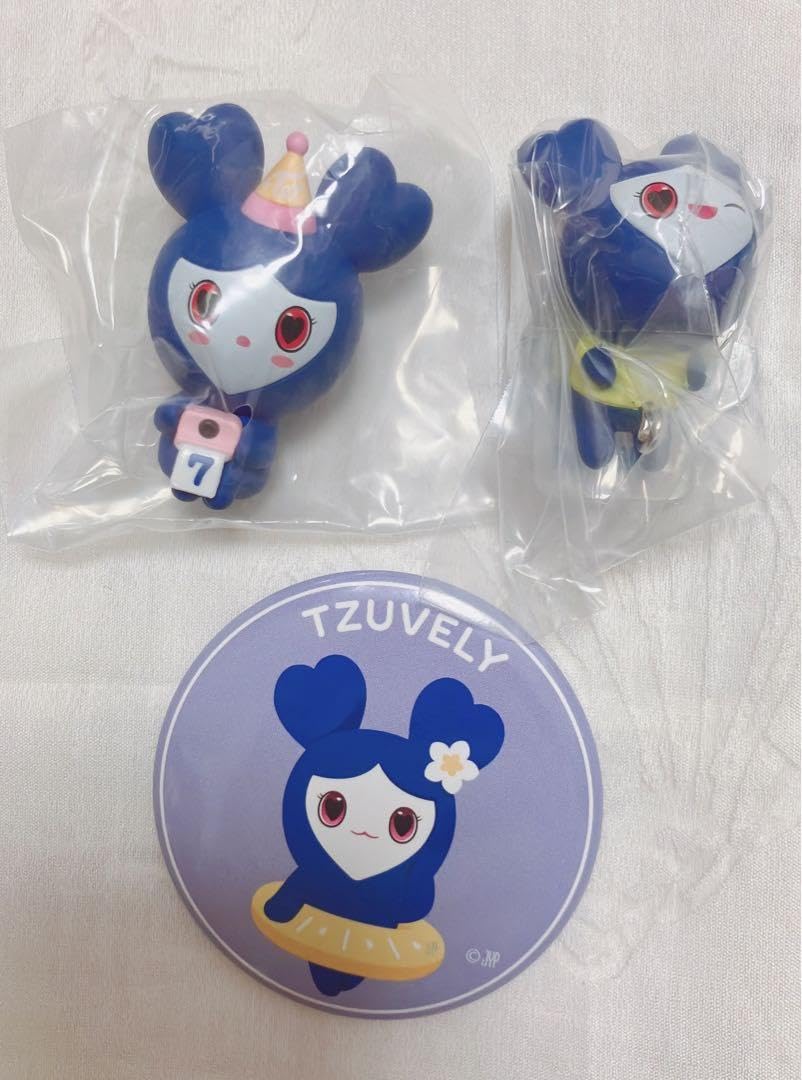 Amazon.co.jp: twice lovelys 缶バッジ ツブリー ツウィ : Toys & Games