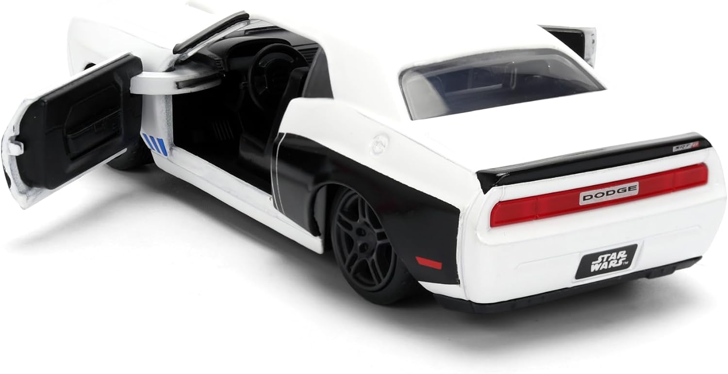 Jada Star Wars Stormtrooper 2014 Dodge Challenger SRT8 Diecast Model – 1:32 Scale Hollywood Rides Toys, Collectible Toy Car for Star Wars Fans
