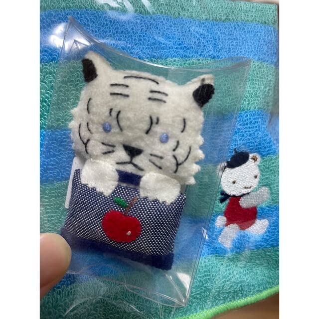 ホワイトタイガーヌイグルミ ファミリア